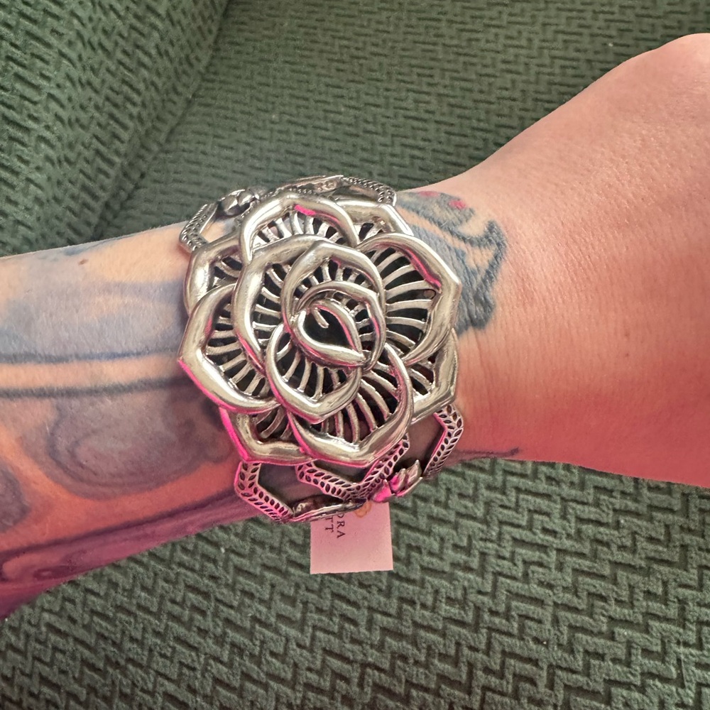 Kendra Scott Ansel Rose Statement Cuff in Vintage Silver - Picture 2 of 6